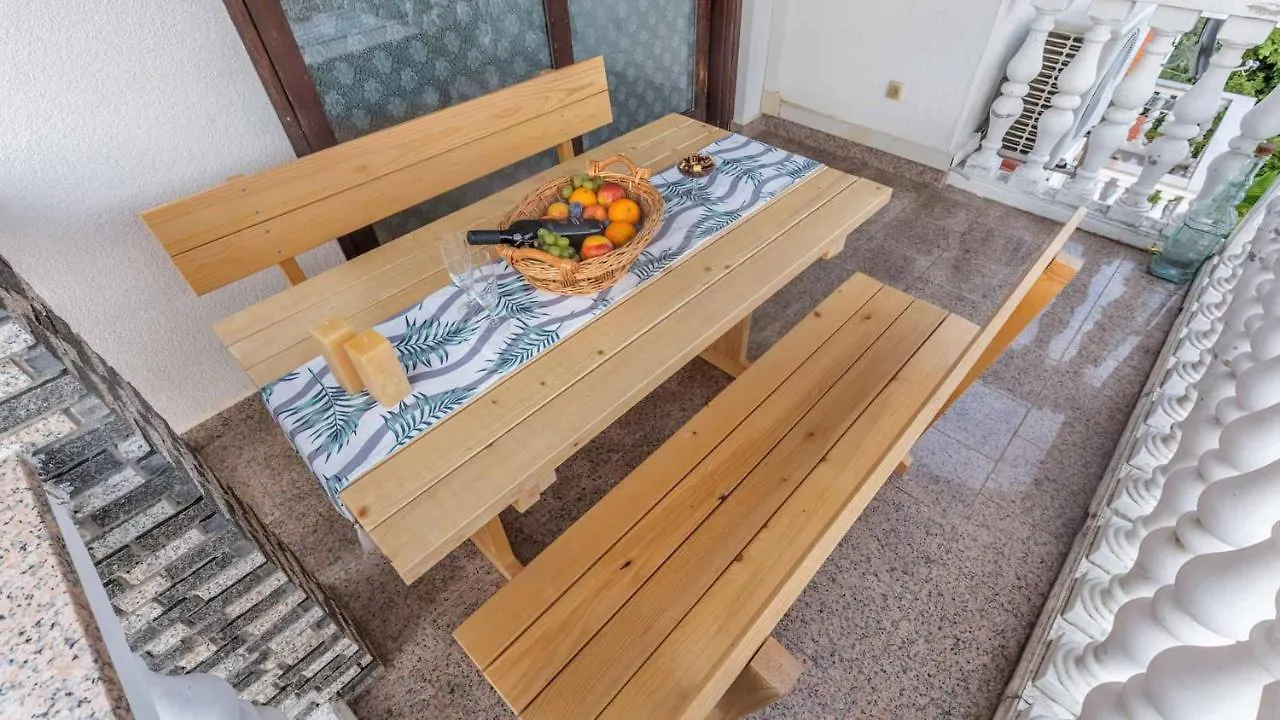Apartment Diracca Malinska