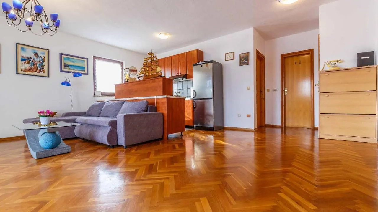 Apartment Diracca Malinska 0*,
