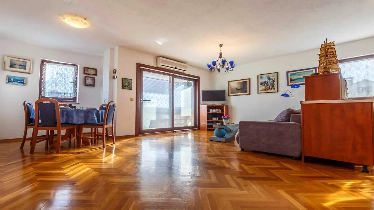 Apartment Diracca Malinska